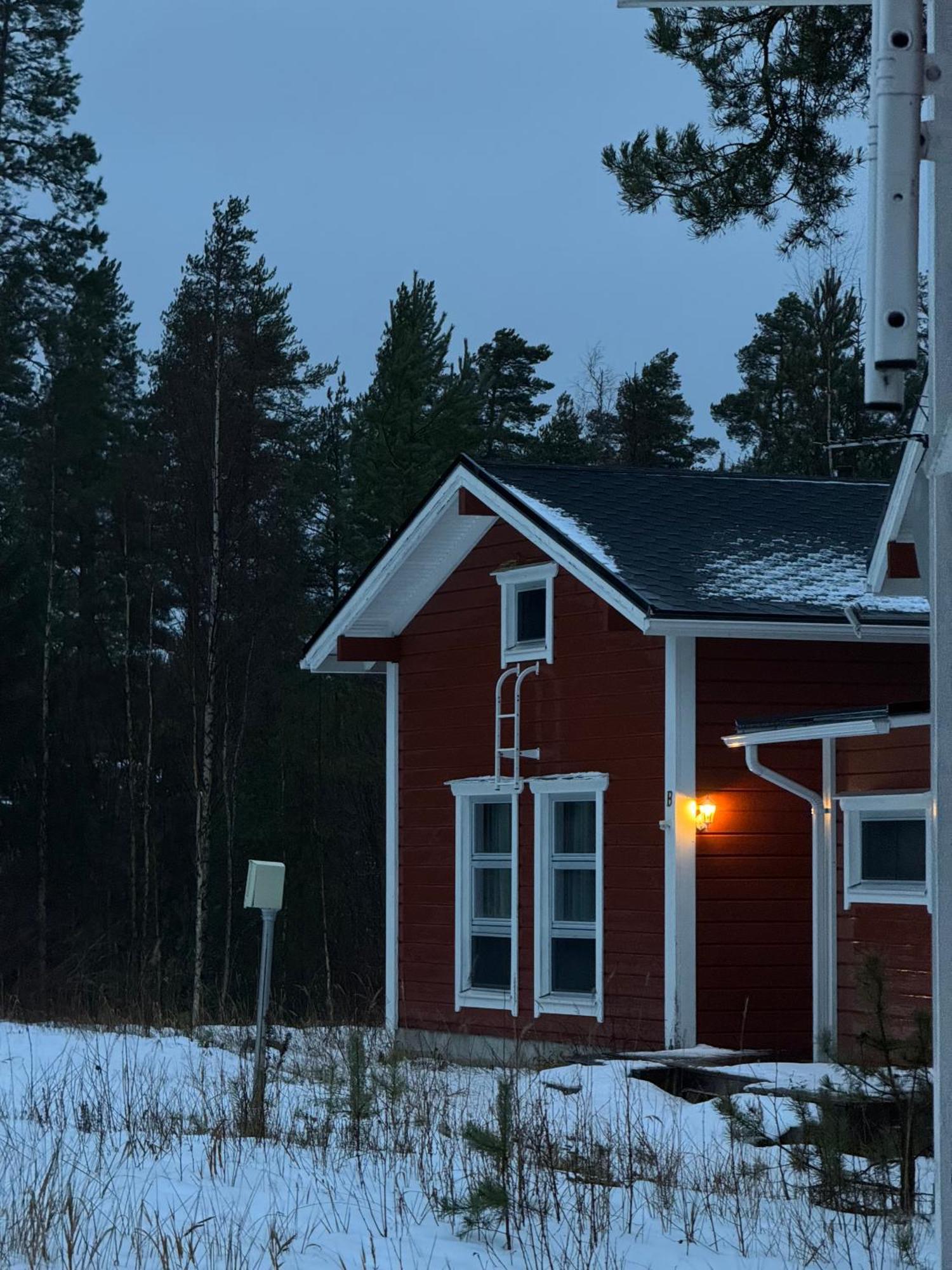 Tiiringolf Cottages Nilsiä Екстериор снимка